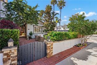 Single Family Residence, 135 Turquoise ave, Newport Beach, CA 92662 - 23