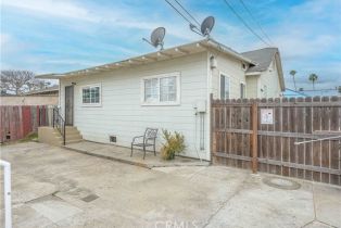 Single Family Residence, 2060 Orange ave, Long Beach, CA 90806 - 16