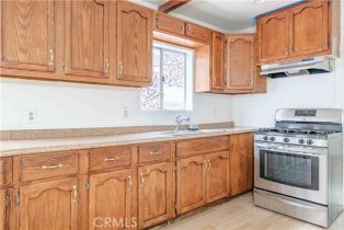 Single Family Residence, 2060 Orange ave, Long Beach, CA 90806 - 6