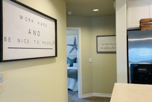 Condominium, 710 Marigold ave, Corona Del Mar, CA 92625 - 4