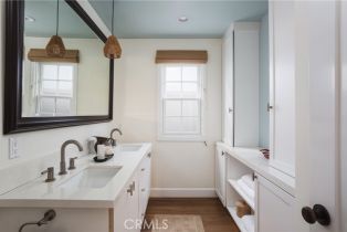 Single Family Residence, 1307 Oxford ln, Newport Beach, CA 92660 - 20