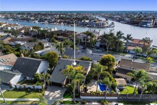 Single Family Residence, 16561 Wanderer ln, Huntington Beach, CA 92649 - 4