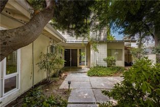 Single Family Residence, 390 Peralta ave, Long Beach, CA 90803 - 2