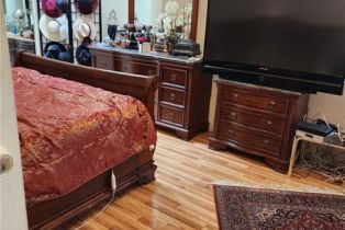 Single Family Residence, 5551 Mason ave, Woodland Hills, CA 91367 - 11