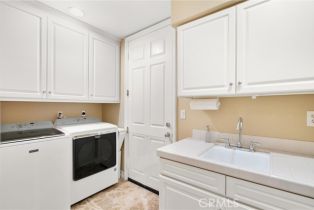 Single Family Residence, 18912 Rockinghorse ln, Huntington Beach, CA 92648 - 51