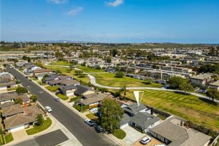 Single Family Residence, 9802 Effingham drive, Huntington Beach, CA 92646 - 46