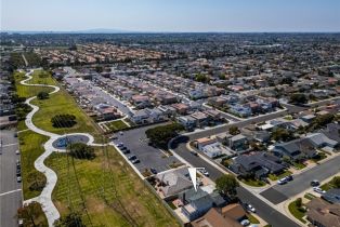 Single Family Residence, 9802 Effingham drive, Huntington Beach, CA 92646 - 49