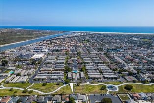 Single Family Residence, 9802 Effingham drive, Huntington Beach, CA 92646 - 8