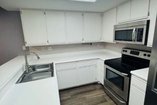 Condominium, 2800 Keller dr, Tustin, CA 92782 - 5