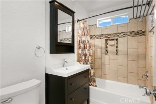 Single Family Residence, 611 Walnut ave, Orange, CA 92868 - 8