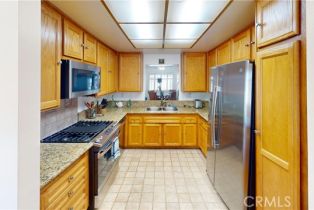 Condominium, 8866 Tulare dr, Huntington Beach, CA 92646 - 11