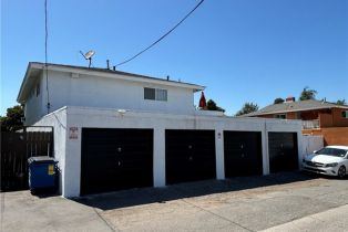 Residential Income, 17082 Emerald ln, Huntington Beach, CA 92647 - 4