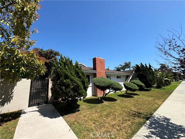 Residential Income, 17082 Emerald ln, Huntington Beach, CA 92647 - 1