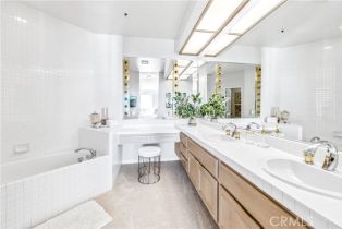 Condominium, 200 Paris lane, Newport Beach, CA 92663 - 13