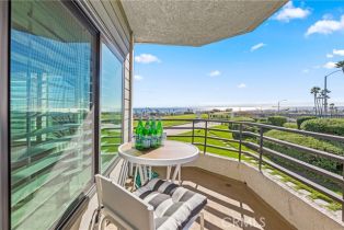 Condominium, 200 Paris lane, Newport Beach, CA 92663 - 2