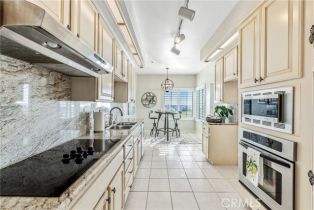 Condominium, 200 Paris lane, Newport Beach, CA 92663 - 7
