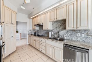 Condominium, 200 Paris lane, Newport Beach, CA 92663 - 8