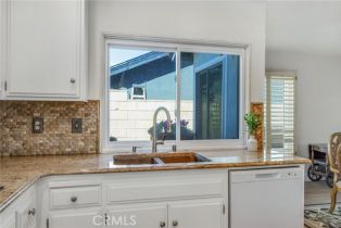 Single Family Residence, 21041 Strathmoor ln, Huntington Beach, CA 92646 - 10