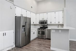 Condominium, 8308 Atlanta ave, Huntington Beach, CA 92646 - 12