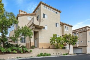 Condominium, 8308 Atlanta ave, Huntington Beach, CA 92646 - 2