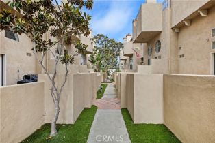 Condominium, 8308 Atlanta ave, Huntington Beach, CA 92646 - 6