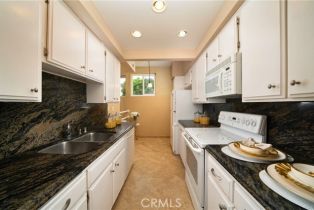 Condominium, 16061 Surprise ln, Huntington Beach, CA 92649 - 11