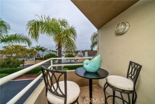 Condominium, 16061 Surprise ln, Huntington Beach, CA 92649 - 9