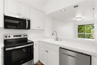 Condominium, 20331 Bluffside, Huntington Beach, CA 92646 - 2