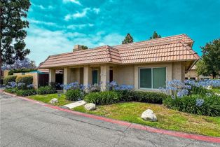 Condominium, 18602 creek lane, Huntington Beach, CA 92648 - 2