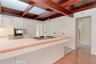 Single Family Residence, 527 Crest ave, Huntington Beach, CA 92648 - 10
