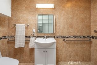 Single Family Residence, 19084 Redford ln, Huntington Beach, CA 92648 - 16