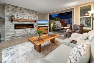 Condominium, 16520 Harbour ln, Huntington Beach, CA 92649 - 16