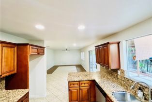 Single Family Residence, 2975 Lombardy ln, Corona, CA 92881 - 11