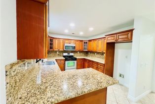 Single Family Residence, 2975 Lombardy ln, Corona, CA 92881 - 12