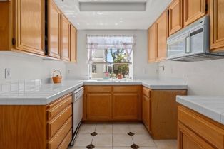 Condominium, 19025 Windridge ln, Huntington Beach, CA 92646 - 10