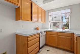 Condominium, 19025 Windridge ln, Huntington Beach, CA 92646 - 11