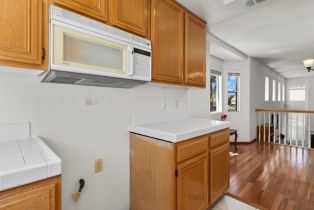 Condominium, 19025 Windridge ln, Huntington Beach, CA 92646 - 12