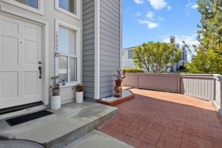 Condominium, 19025 Windridge LN, Huntington Beach, CA  Huntington Beach, CA 92646