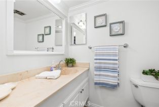 Condominium, 9705 Port Royal cir, Huntington Beach, CA 92646 - 18