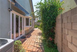 Single Family Residence, 9622 Caithness dr, Huntington Beach, CA 92646 - 34