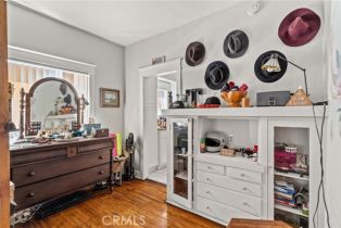 Residential Income, 833 Cherry ave, Long Beach, CA 90813 - 9