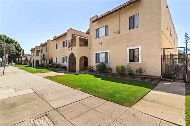 Residential Income, 905 Cherry ave, Long Beach, CA 90813 - 1