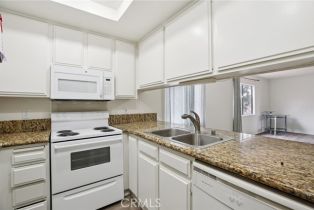 Condominium, 18900 Delaware street, Huntington Beach, CA 92648 - 10