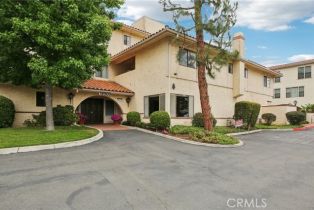 Condominium, 18900 Delaware Street, Huntington Beach, CA  Huntington Beach, CA 92648