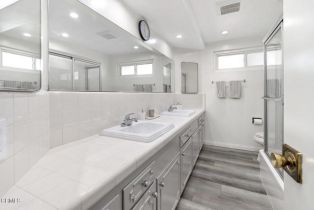 Single Family Residence, 23952 Oxnard st, Woodland Hills, CA 91367 - 13