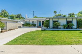 Single Family Residence, 23952 Oxnard st, Woodland Hills, CA 91367 - 2