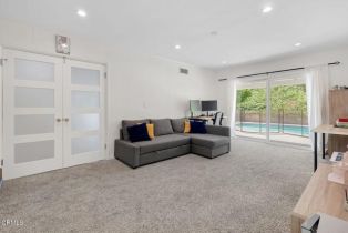 Single Family Residence, 23952 Oxnard st, Woodland Hills, CA 91367 - 8