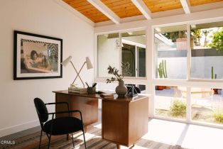 Single Family Residence, 19733 Victory blvd, Woodland Hills, CA 91367 - 13