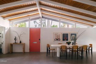 Single Family Residence, 19733 Victory blvd, Woodland Hills, CA 91367 - 2