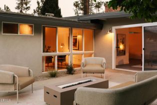 Single Family Residence, 19733 Victory blvd, Woodland Hills, CA 91367 - 28